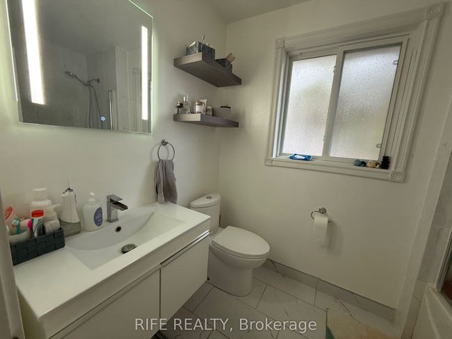 38 Aurora Heights Dr, House other with 3 bedrooms, 2 bathrooms and 2 parking in Aurora ON | Image 8