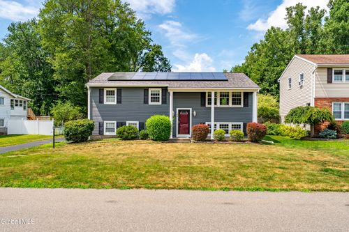 53 Wertman Ln, Albany, NY, 12211-2142 | Card Image