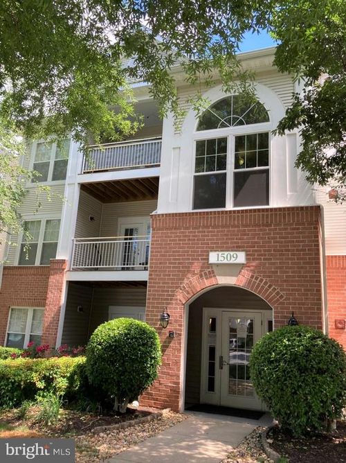 303-1509 N Point Dr, RESTON, VA, 20194-2123 | Card Image