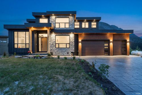 9361 Wedgemount Plateau Dr, Whistler, BC, V8E1M1 | Card Image