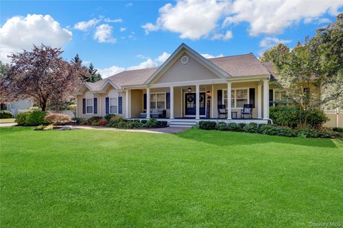 14 Daremy Ln, East Setauket, NY, 11733-1032 | Card Image