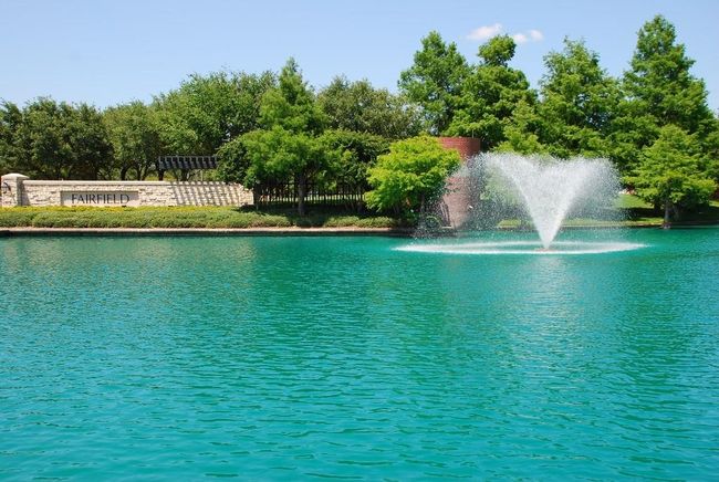 One of the two iconic lakes in the front Fairfield that let you know you've made it home! | Image 45
