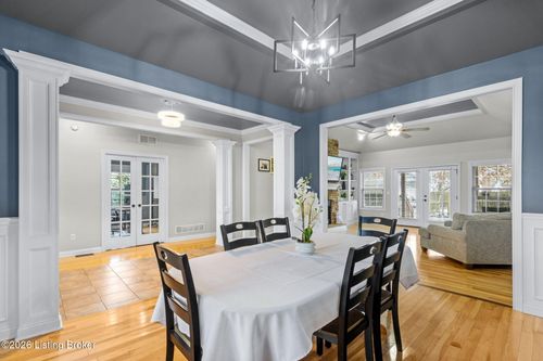 731 Vanderbilt Dr, Elizabethtown, KY, 42701-3189 | Card Image