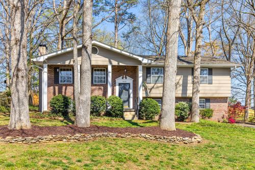 7849 Huntington Forest Drive, Hixson, TN, 37343 | Card Image