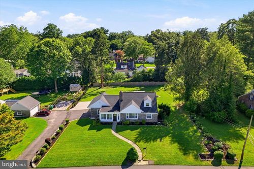 411 Osborne Ln, WALLINGFORD, PA, 19086-6417 | Card Image