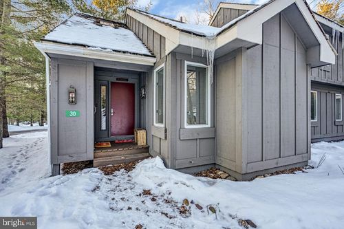 30 Elevator, Lake Harmony, PA, 18624 | Card Image