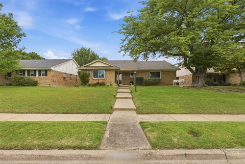 9115 Westglen Dr, Dallas, TX, 75228-4126 | Card Image