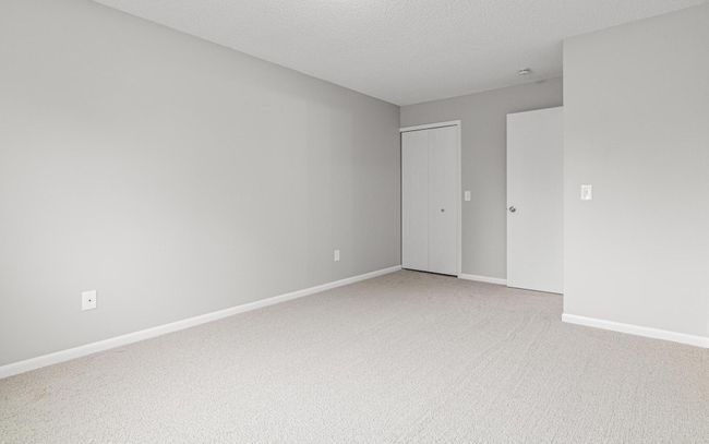 Big Primary Bedroom with Walk in Closet | Image 25