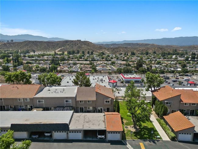 22524 Paseo Terraza, Townhouse with 2 bedrooms, 2 bathrooms and 2 parking in Santa Clarita CA | Image 20