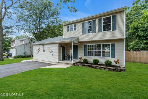1066 Windlass Dr, Manahawkin, NJ, 08050-2565 | Card Image