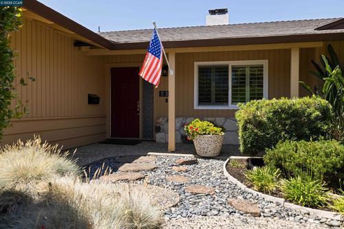 532 Bartolini St, Martinez, CA, 94553-2708 | Card Image