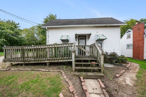 551 E Main St, Circleville, OH, 43113-1801 | Card Image