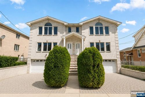 253 Warren Ave, Fort Lee, NJ, 07024-4108 | Card Image