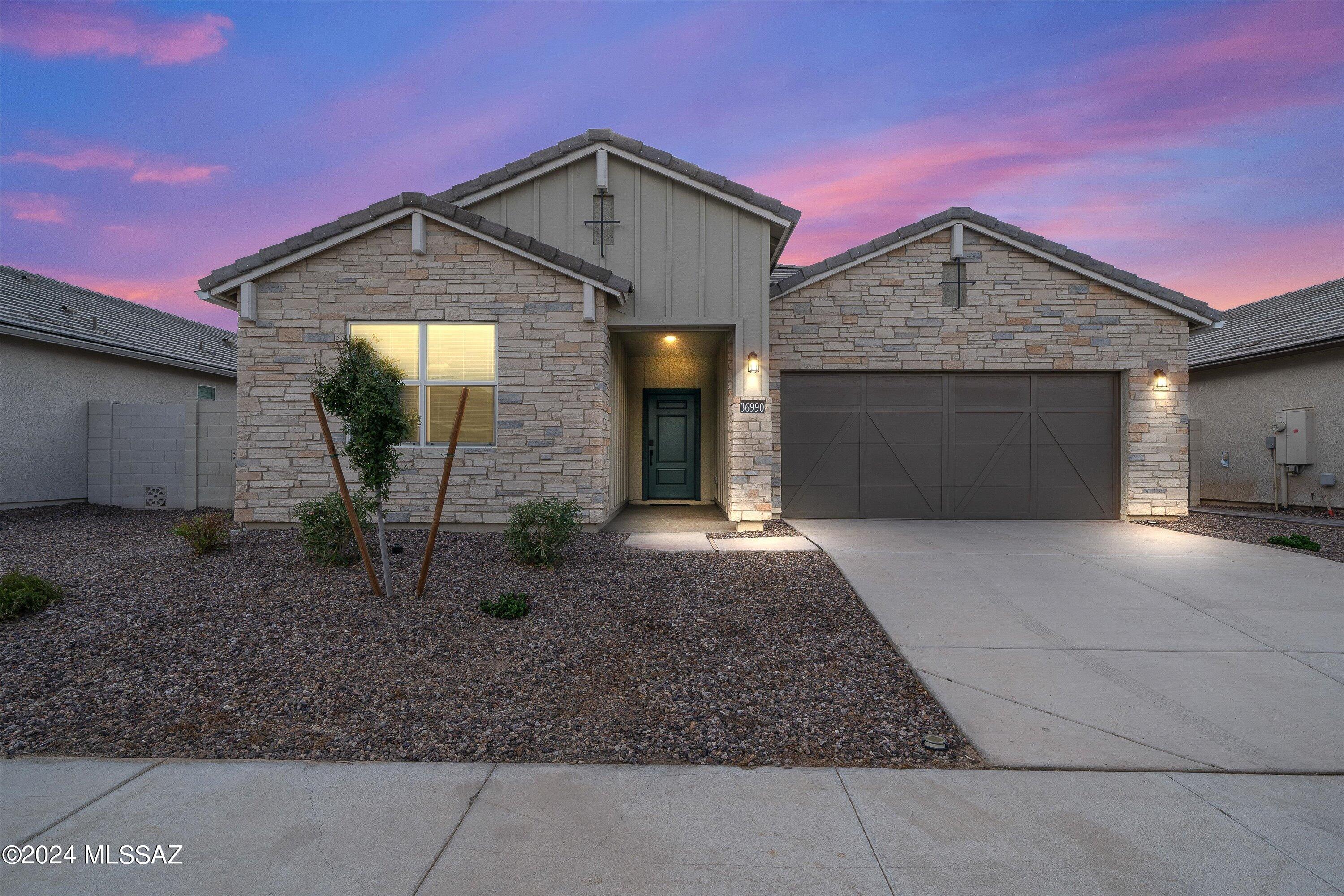 Aleutian Dr, San Tan Valley, AZ 85143