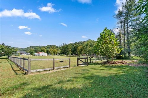3011 Tyree Springs Rd, Hendersonville, TN, 37075-8420 | Card Image