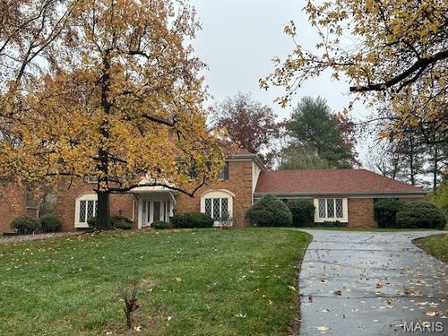 274 Falling Leaves Ct, Creve Coeur, MO, 63141-7404 | Card Image