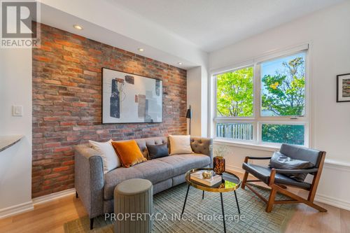 2-96 Caledonia Park Rd, Toronto, ON, M6H0B1 | Card Image