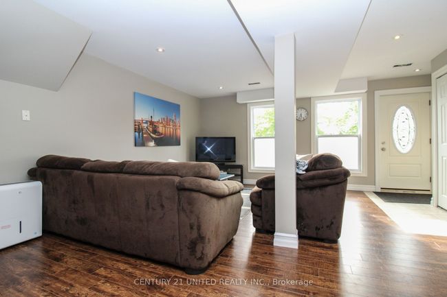 2046 Meadowview Rd, House other with 4 bedrooms, 3 bathrooms and 4 parking in Peterborough ON | Image 25