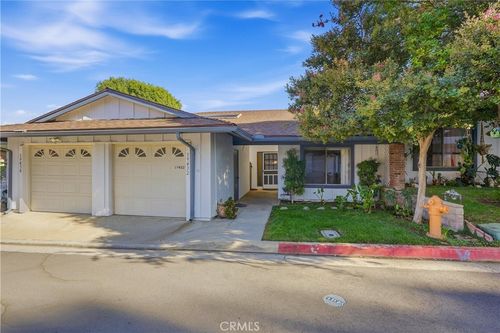19432 Oak Crossing Rd, Newhall, CA, 91321-1433 | Card Image