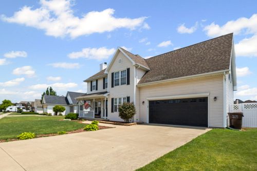 811 White Tail Bnd, Manteno, IL, 60950-3724 | Card Image