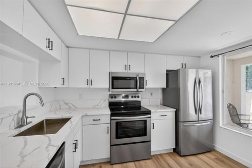 apt-b-101 Half Moon Cir, Hypoluxo, FL, 33462-5478 | Card Image