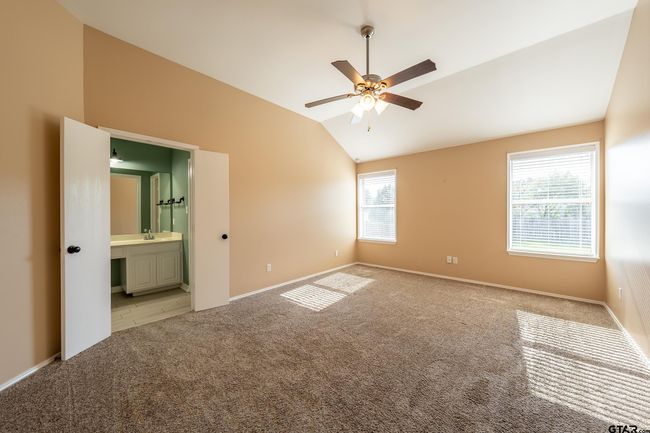 5709 Mustang Trl, House other with 4 bedrooms, 2 bathrooms and null parking in Tyler TX | Image 11