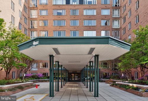 apt-3004-4301 Massachusetts Ave Nw, WASHINGTON, DC, 20016-5568 | Card Image