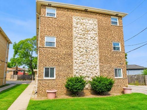 1e-2440 River Rd, River Grove, IL, 60171-1865 | Card Image