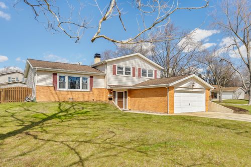 802 Timber Ln, Darien, IL, 60561-4126 | Card Image