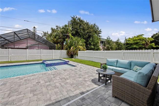 861 97th Avenue N, House other with 3 bedrooms, 3 bathrooms and null parking in Naples FL | Image 33