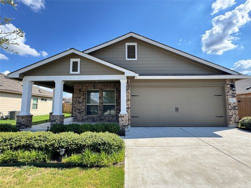 232 Reagor Dr, Taylor, TX, 76574-4537 | Card Image