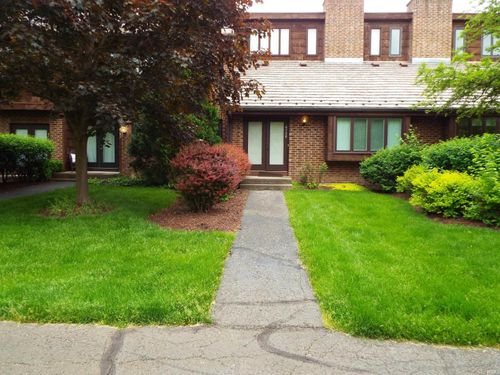 6728 Covington Creek Trl, Fort Wayne, IN, 46804-2870 | Card Image