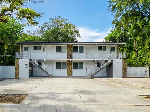 661 Ne 61st St, Miami, FL, 33137-2337 | Card Image