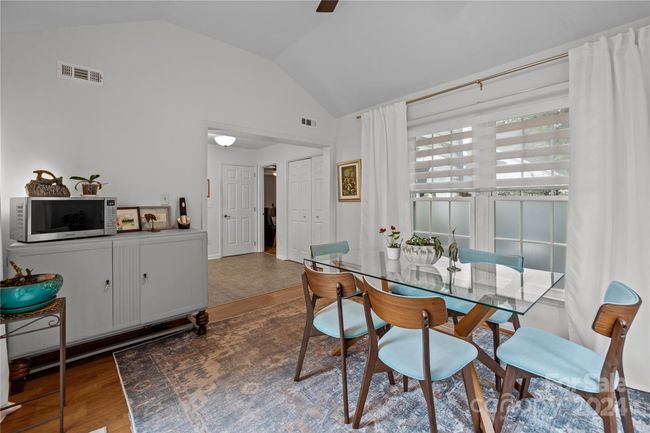 Sunroom | Image 17