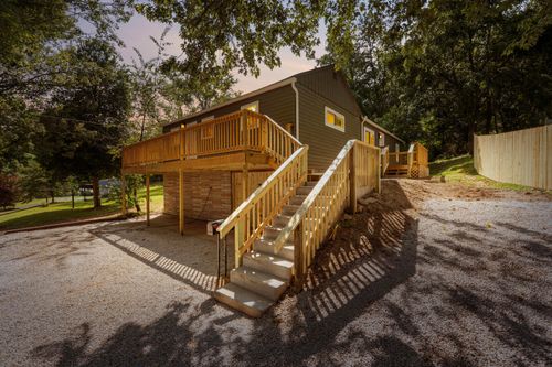 357 Adams St, Nelsonville, OH, 45764-1059 | Card Image