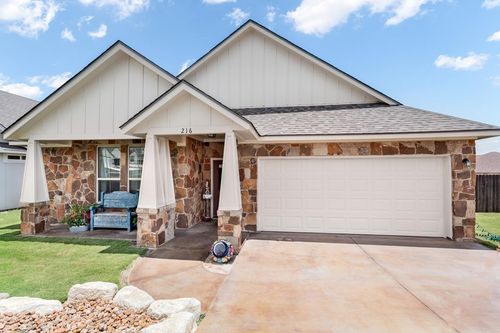 216 Riley Ln, Fredericksburg, TX, 78624-3562 | Card Image