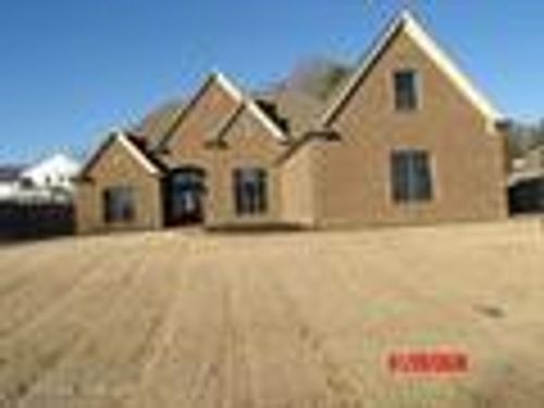 14562 Smokey Ln, Olive Branch, MS, 38654-5528 | Card Image