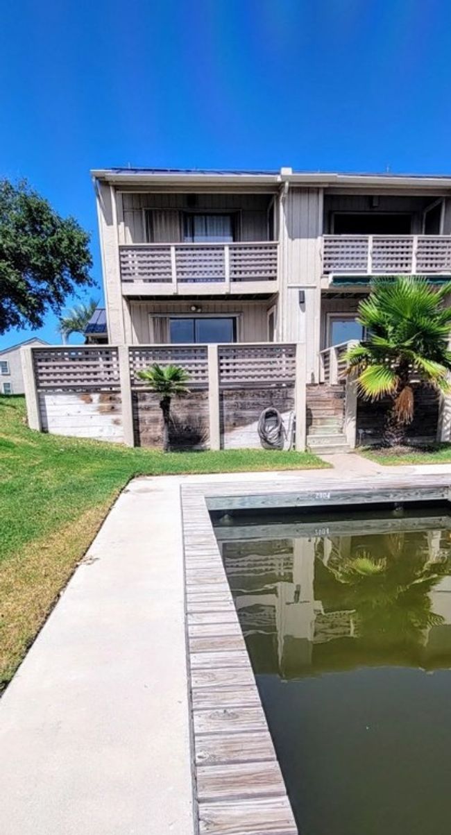 2004 Bayhouse Dr, Condo with 3 bedrooms, 3 bathrooms and null parking in Rockport TX | Image 16