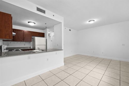 104-2421 W 78th St, Hialeah, FL, 33016-2905 | Card Image
