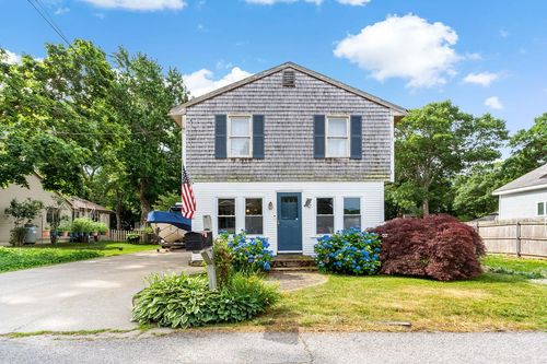 37 Platt St, Bristol, RI, 02809-4312 | Card Image