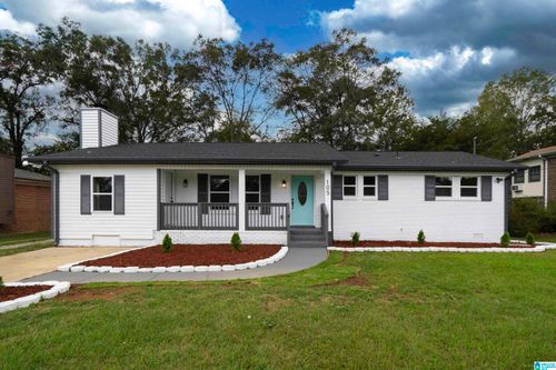 105 Merrimont Dr, HUEYTOWN, AL, 35023-2541 | Card Image