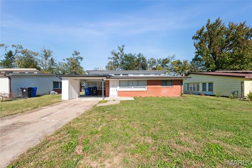 7921 Glenside Pl, Saint Louis, MO, 63130-2011 | Card Image
