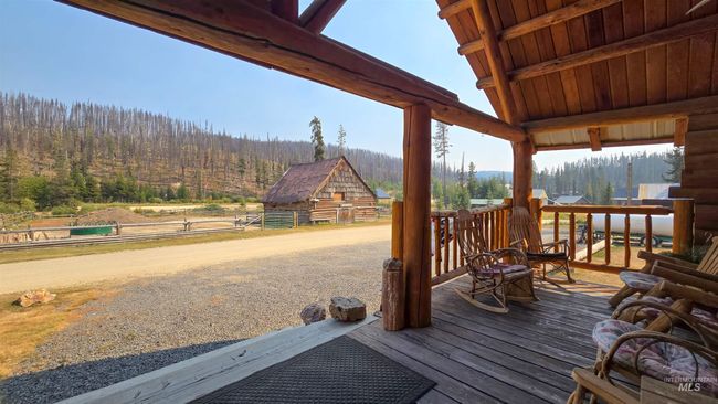 2742 Dixie Rd, Home with 9 bedrooms, 4 bathrooms and null parking in Dixie ID | Image 8