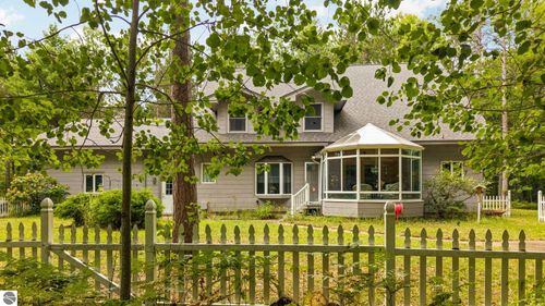 4207 Twin Trl Sw, South Boardman, MI, 49680-9430 | Card Image