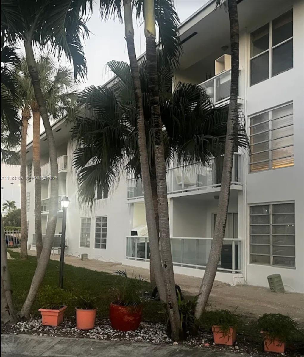 Residential Lease in North Miami Beach 3