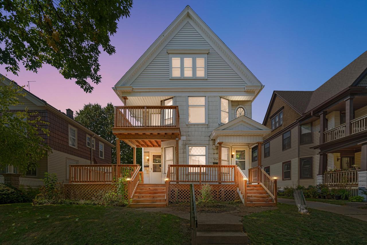 Lenox St, Milwaukee, WI 53207