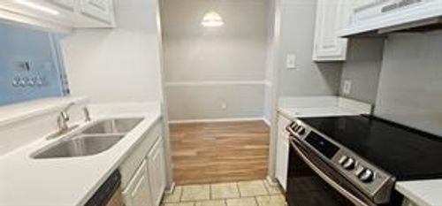 2006-12166 Metric Blvd, Austin, TX, 78758-8609 | Card Image