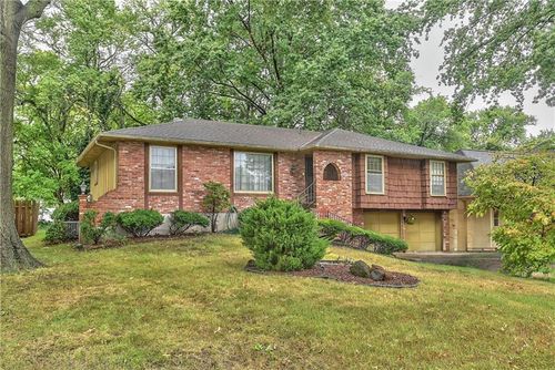 11211 E 77th St, Raytown, MO, 64138-2412 | Card Image