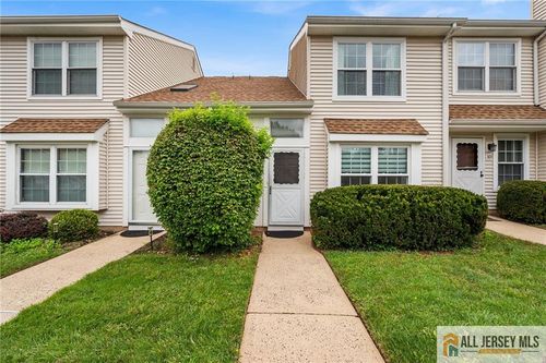 11 Canterbury Cir, Somerset, NJ, 08873-4802 | Card Image