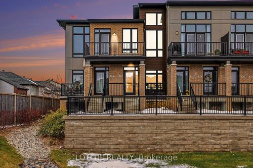 {{alt}} | Card Image